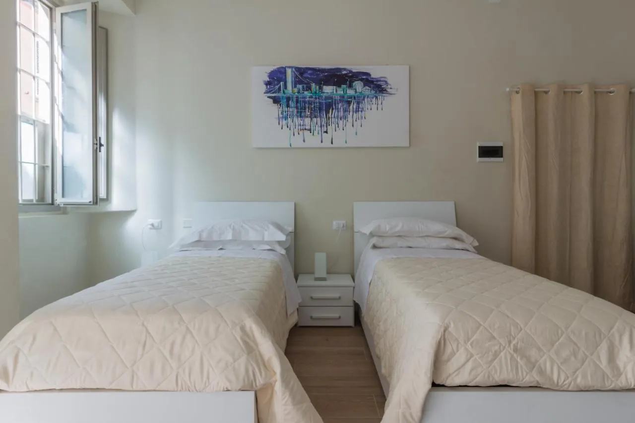 Center Rooms Plasencia 0*,  Italia