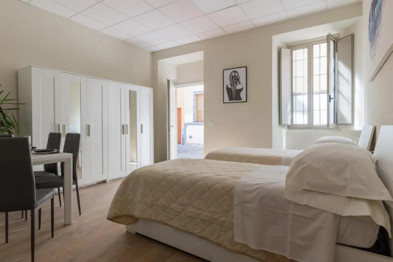Pensión Center Rooms Plasencia Italia