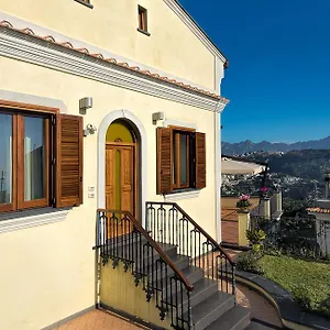 villa-maria-campania.hotels-amalfi.com/